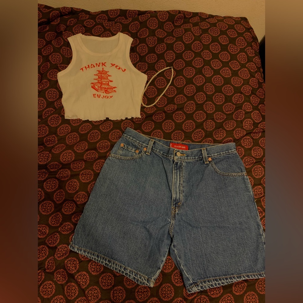 Levi shorts. Size 16, classic fit